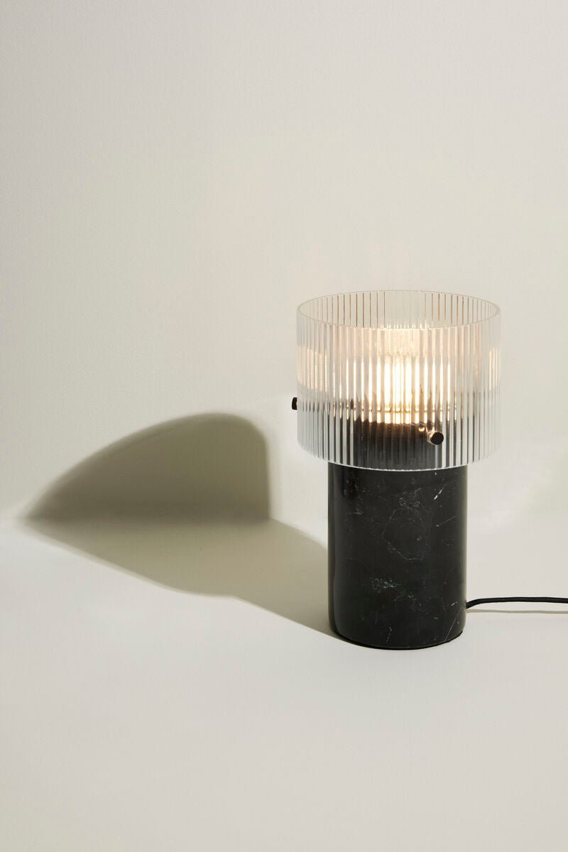 Lampe de table design en marbre et verre – Revolve noir - Koddel.com