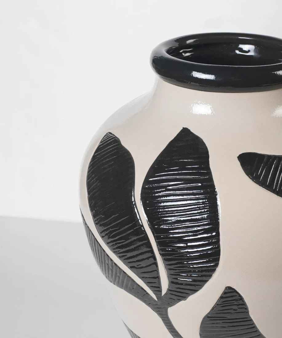 Grand vase en céramique peint à la main